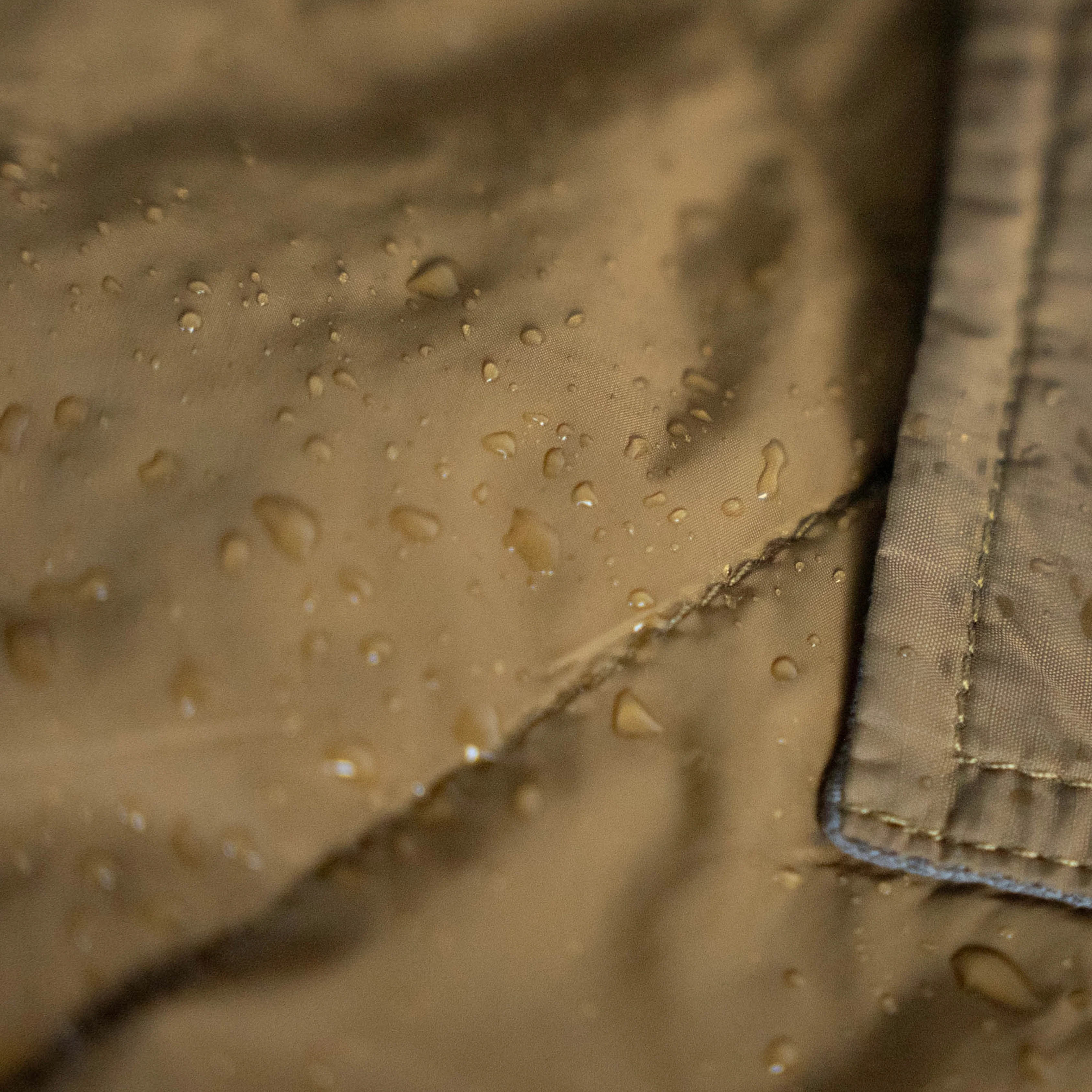 Layover™ Blanket Desert Lake - Image 7